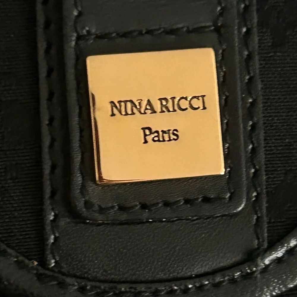 Nina Ricci Signature Clutch EUC (no call outs)